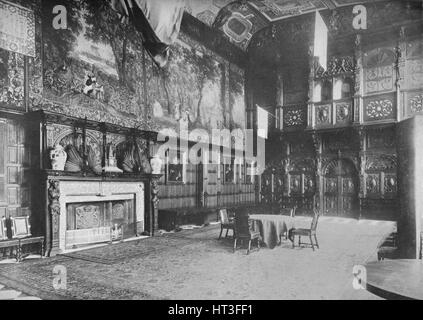 "Hatfield House, Herts - il Marchese di Salisbury", 1910. Artista: sconosciuto. Foto Stock