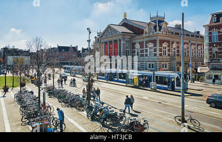 Amsterdam, Paesi Bassi, 10 Aprile 2016: Concertgebouw di Amsterdam City Centre. Foto Stock