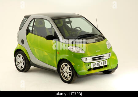 2001 Smart Auto: Artista sconosciuto. Foto Stock