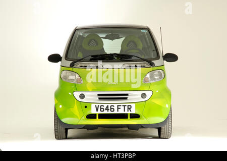 2001 Smart Auto: Artista sconosciuto. Foto Stock