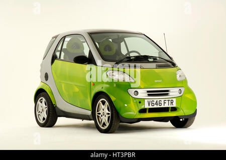 2001 Smart Auto: Artista sconosciuto. Foto Stock