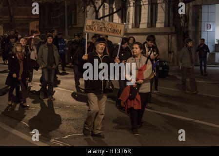 Manifestanti durante proteste contro il governo di Bucarest, Romania Foto Stock