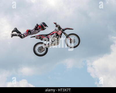 Freestyle Moto-Cross stunt motociclismo 2013 Artista: sconosciuto. Foto Stock