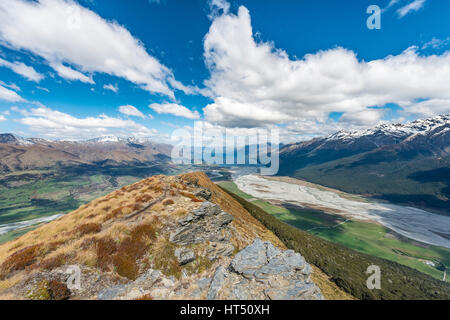 Vista del lago Wakatipu dal Monte Alfred, Glenorchy a Queenstown, Alpi del Sud,, Otago Southland, Nuova Zelanda Foto Stock