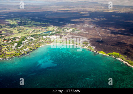 Vista aerea del resort di lusso Waikoloa Beach Marriott Resort sulla costa occidentale della grande isola, Hawaii, Stati Uniti d'America. Foto Stock