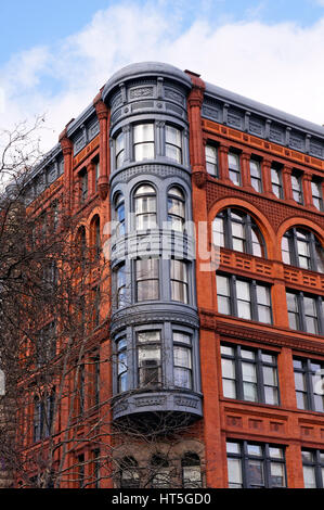 Era Vittoriana romanica in stile Revival Pioneer edificio in Pioneer Square quartiere storico, Seattle Foto Stock