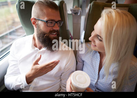 Chit Chat sul treno Foto Stock