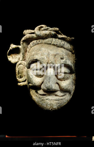 Rappresentazione della Jaguar dio degli inferi maschera di stucco fine Classic Guatemala Maya (Cultura) 17,1 x 14,5 x 9 cm La Maya - Maya Mesoamerican - Pre colombiana civiltà America centrale ( 2600 BC - 1500 AD ) American Foto Stock