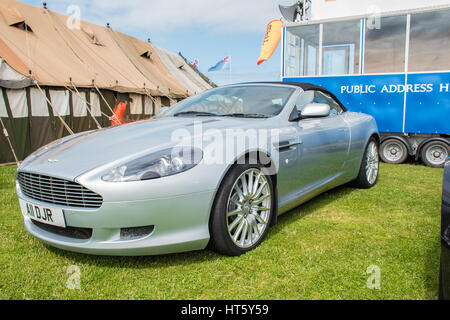 MANCHESTER, Regno Unito - 11 luglio 2015: UN 2005 Aston Martin DB9 Volante auto. Luglio 2015. Foto Stock