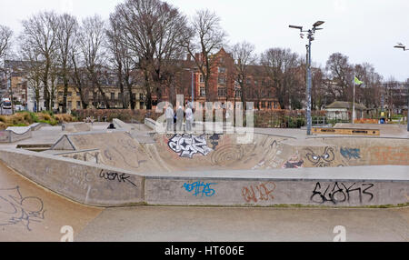 Il livello Skatepark in Brighton dove non ci sono stati problemi con i trafficanti di droga Foto Stock