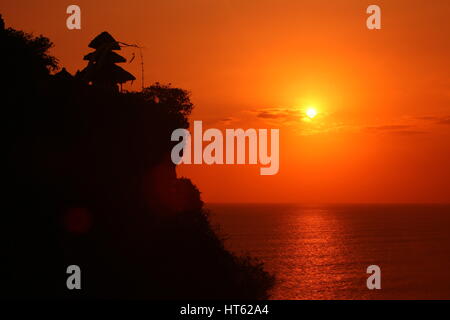 Il tempio di Ulu Watu Tempel sull'isola di Bali in Indonesia in southeastasia Foto Stock