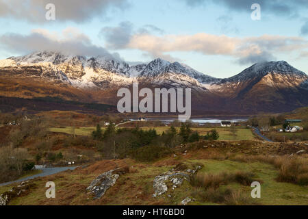 Vista da Torrin verso Blabheinn montagna, Isola di Skye Foto Stock