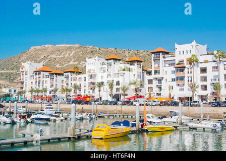 Marina, con Kasbah hill in backgroudn, Agadir, Marocco Foto Stock