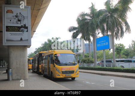 Bus navetta parchi di Ho Chi Minh City aeroporto internazionale di Ho Chi Minh City Vietnam. Foto Stock