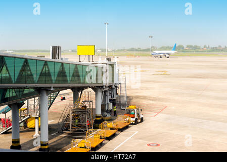 Shanghai Pudong Airport ponte di imbarco Foto Stock