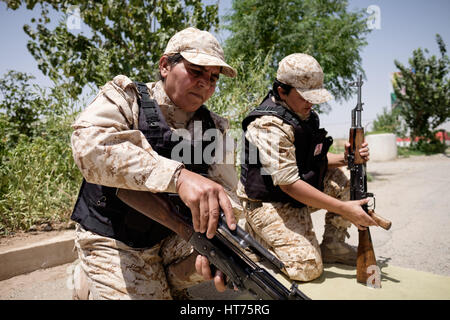 Donne curde del secondo battaglione, 6° Brigata, un tutte le unità femmina del peshmerga. sulaymaniyah, iraq Foto Stock