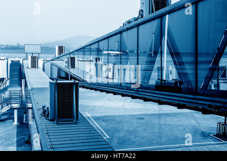 Shanghai Pudong Airport ponte di imbarco Foto Stock