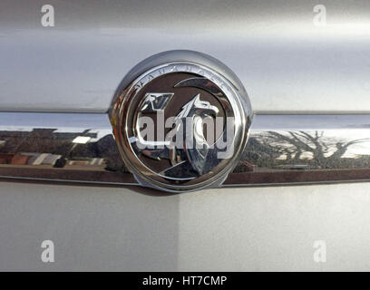 Badge su Vauxhall auto, Londra Foto Stock