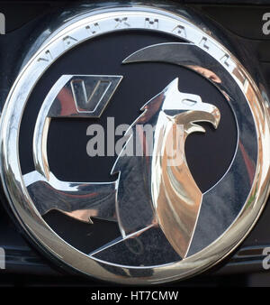 Badge su Vauxhall auto, Londra Foto Stock