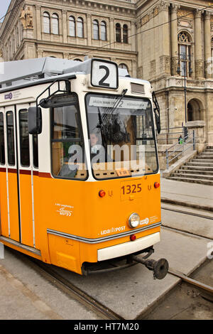 Il tram numero 2, più scenografici tracciafile in Europa secondo la rivista National Geographic. Budapest, Ungheria Foto Stock