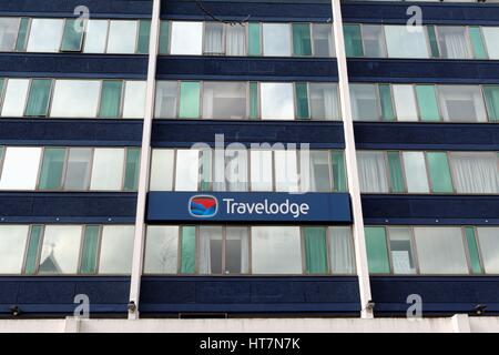 Esterno del Travelodge hotel Park House Station Road Teddington,west London REGNO UNITO Foto Stock