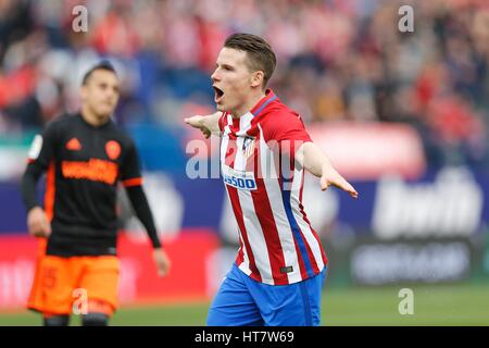 Madrid, Spagna. Mar 5, 2017. Kevin Gameiro (Atletico) Calcio/Calcetto : Gameiro celebrare dopo il suo obiettivo in spagnolo "La Liga Santander' match tra Atletico de Madrid 3-0 Valencia CF a: Stadio Vicente Calderon di Madrid in Spagna . Credito: Mutsu Kawamori/AFLO/Alamy Live News Foto Stock