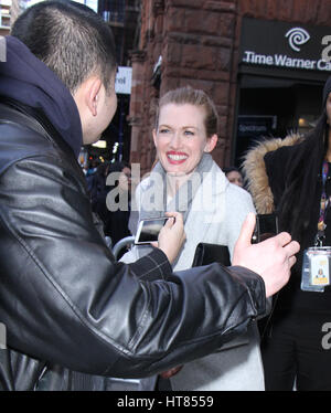 NEW YORK, NY Marzo 08, 2017:Mireille Enos a AOLBUILD per parlare della nuova stagione della serie ABC la cattura di New York . Marzo 08, 2017. Credit:RW/MediaPunch Foto Stock