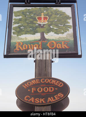 Royal Oak Pub segno Foto Stock