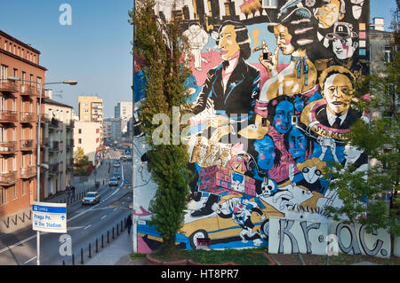 Grande murale che mostra Frederic Chopin e gli altri a appartamento edificio vicino Museo Chopin di Varsavia, Polonia Foto Stock