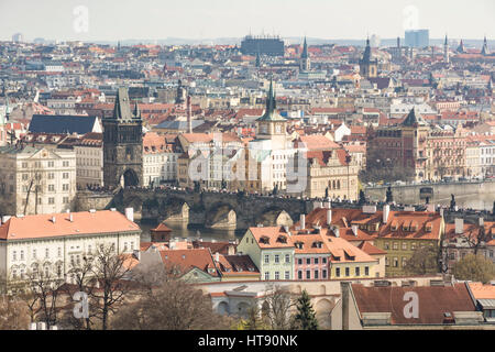 Vista aerea di Praga dal Castello di Praga, Repubblica Ceca Foto Stock