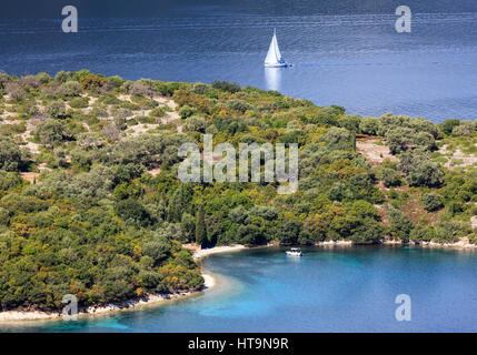 Yachts off Thilia isola, Meganisi, Grecia Foto Stock