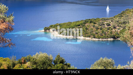 Yachts off Thilia isola, Meganisi, Grecia Foto Stock