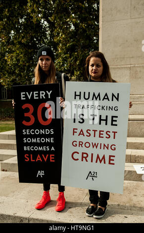 A21 Campagna rally di protesta nel centro di Londra, un evento globale per aumentare la consapevolezza e i fondi per la lotta contro la tratta di esseri umani e la schiavitù. Foto Stock