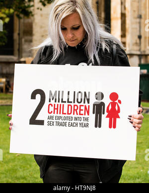A21 Campagna rally di protesta nel centro di Londra, un evento globale per aumentare la consapevolezza e i fondi per la lotta contro la tratta di esseri umani e la schiavitù. Foto Stock