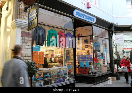 Vista esterna di Spillers Records music shop in Morgan Arcade, Cardiff Wales UK KATHY DEWITT Foto Stock