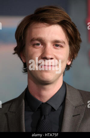 Hollywood, CA. 08 Mar, 2017. Thomas Mann, a Premiere della Warner Bros Foto' 'Kong: l'isola di Skull' Al Dolby Theater In California il 08 marzo 2017. Credito: Fs/media/punzone Alamy Live News Foto Stock