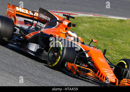 Motorsports: FIA Formula One World Championship 2017, test di Barcellona, #2 Stoffel Vandoorne (BEL, McLaren Honda) Foto Stock