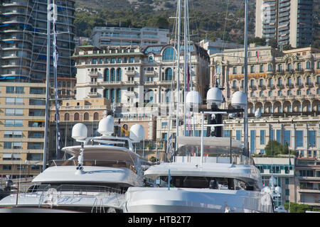 Dettaglio di lusso super yacht ormeggiati a Monte Carlo Marina Foto Stock