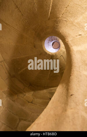Vista guardando in pietra scala a spirale all'interno della Cattedrale di San Salvador, Jerez de la Frontera, la provincia di Cadiz Cadice, Andalusia, Spagna, Europa Foto Stock