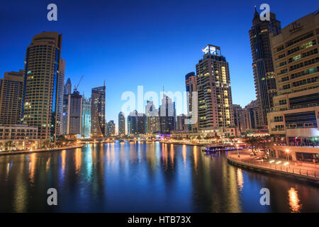 Dubai EMIRATI ARABI UNITI/Marzo 9, 2017: Airbus A330 da SWI. atterraggio all'Aeroporto di Dubai. Foto Stock