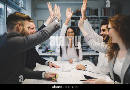 Enterprenours di successo e la gente di affari raggiungendo gli obiettivi Foto Stock