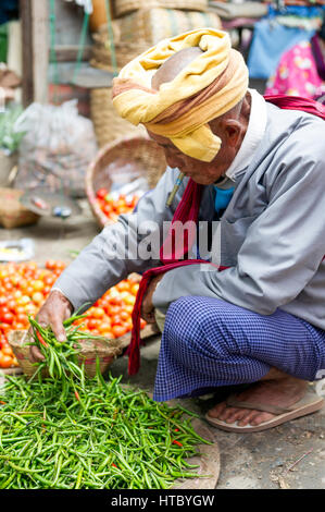 Myanmar (ex Birmanie). Nyaung Shwe. Lo stato di Shan. Mercato Foto Stock