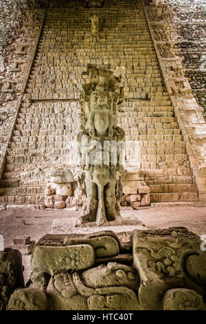 Scala geroglifica presso le rovine Maya - Copan sito archeologico, Honduras Foto Stock