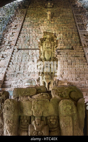 Scala geroglifica presso le rovine Maya - Copan sito archeologico, Honduras Foto Stock