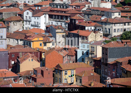 Vista aerea del porto e del fiume Douro Portogallo Foto Stock