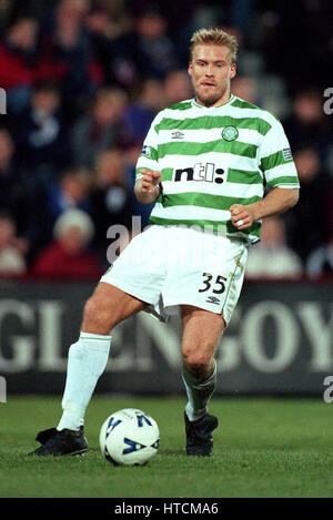 JOHAN MJALLBY Glasgow Celtic FC 20 Novembre 1999 Foto Stock