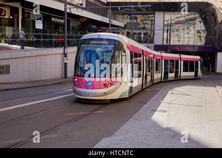 Urbos 3 tram in Stephenson St Birmingham West Midlands England Regno Unito Foto Stock