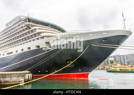 Sydney, Australia. Il 10 marzo 2017. Nave da crociera Queen Victoria azionato da Cunard è ormeggiata presso il Terminal Passeggeri Oltreoceano in Sydney Circular Quay. Credito: martin berry/Alamy Live News Foto Stock