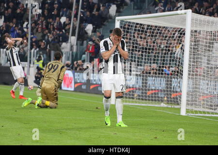 Marko Pjaca (Juventus FC) durante la serie di una partita di calcio tra Juventus e AC Milan alla Juventus Stadium il 10 marzo 2017 a Torino, Italia. La Juventus ha vinto 2-1 su Milano. Foto Stock