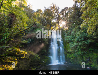 McLean cascata, Sun Star, il Catlins,, Otago Southland, Nuova Zelanda Foto Stock